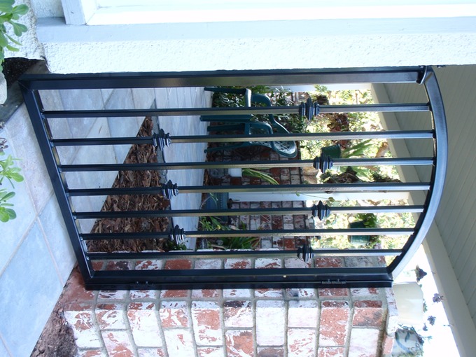 gates32